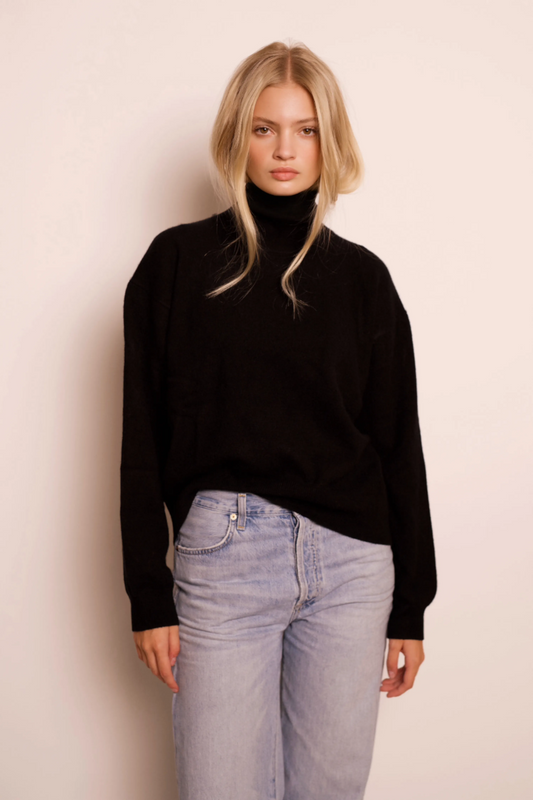 Margaux Noir Turtleneck